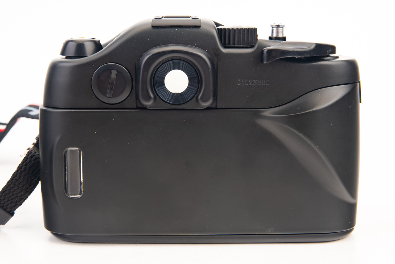 Zenit 412 DX 35mm SLR Film Camera Body M42 Mount with Batteries