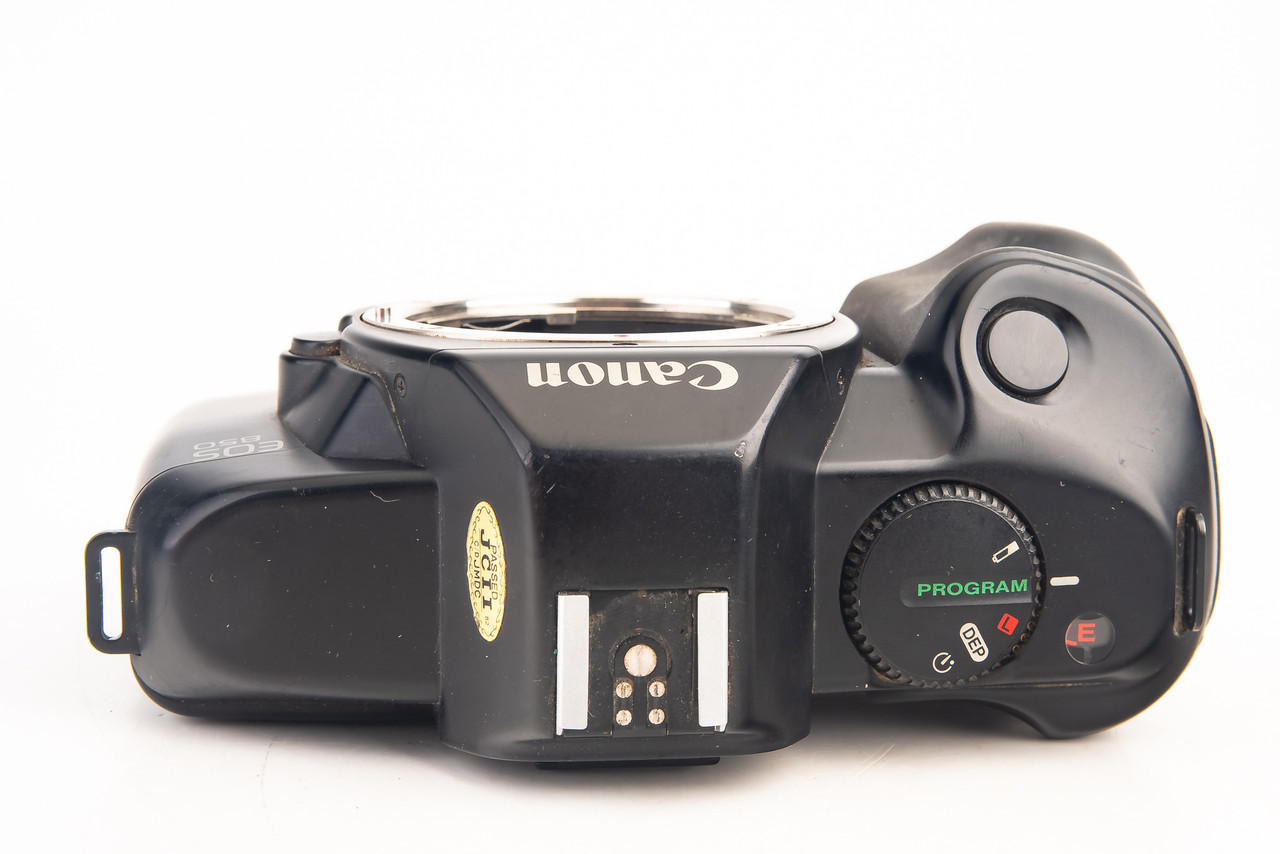 Canon EOS 850 35mm SLR Film EF Lens Mount Camera Body with