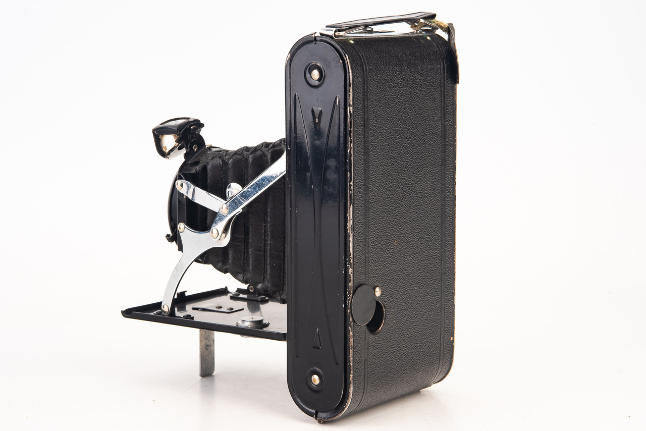 Tiranty Coronet Fixed Focus All Distance 120 Roll Film Folding 6x9