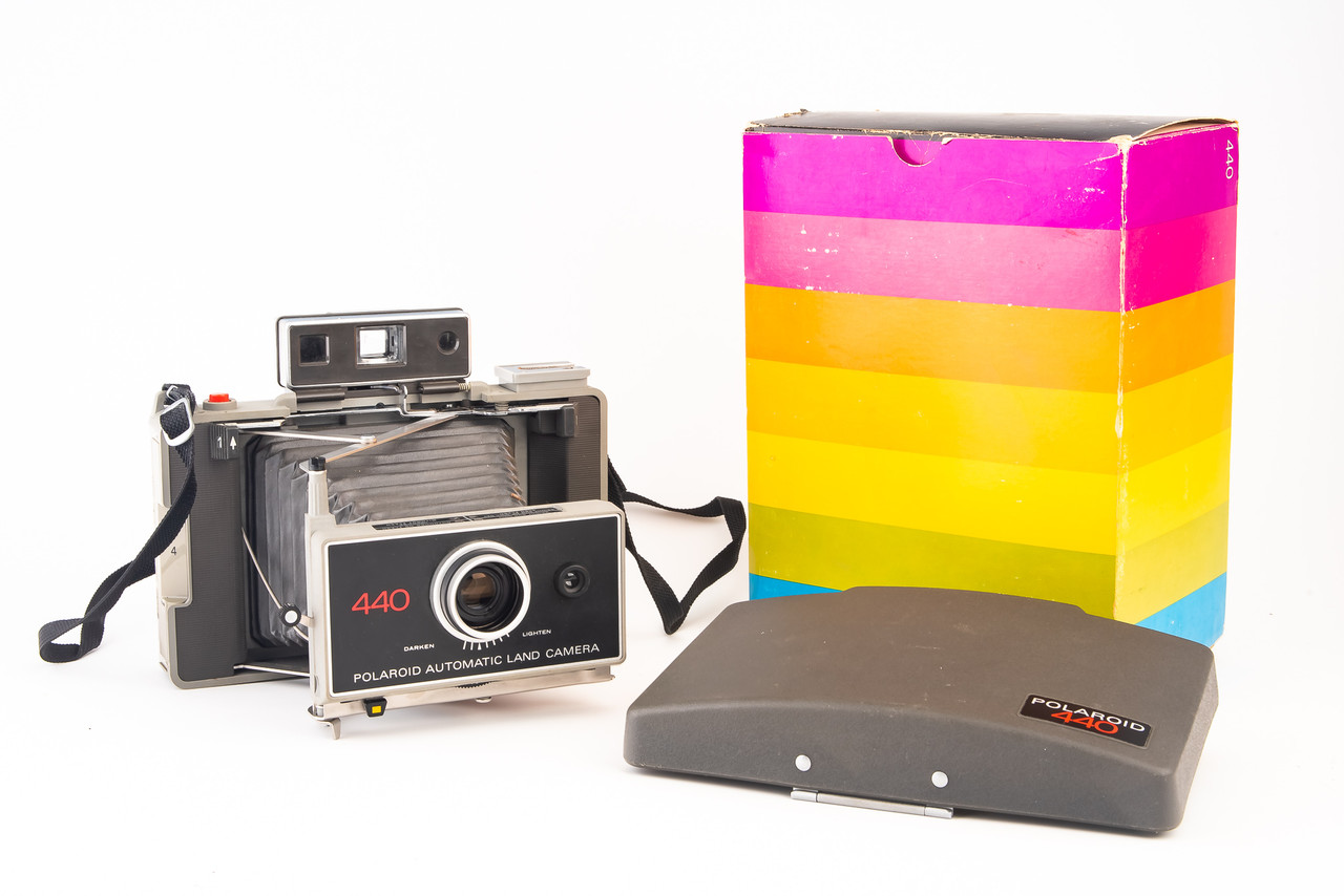 Polaroid Model 440 Instant Film Land Camera In Orignal Box NEAR