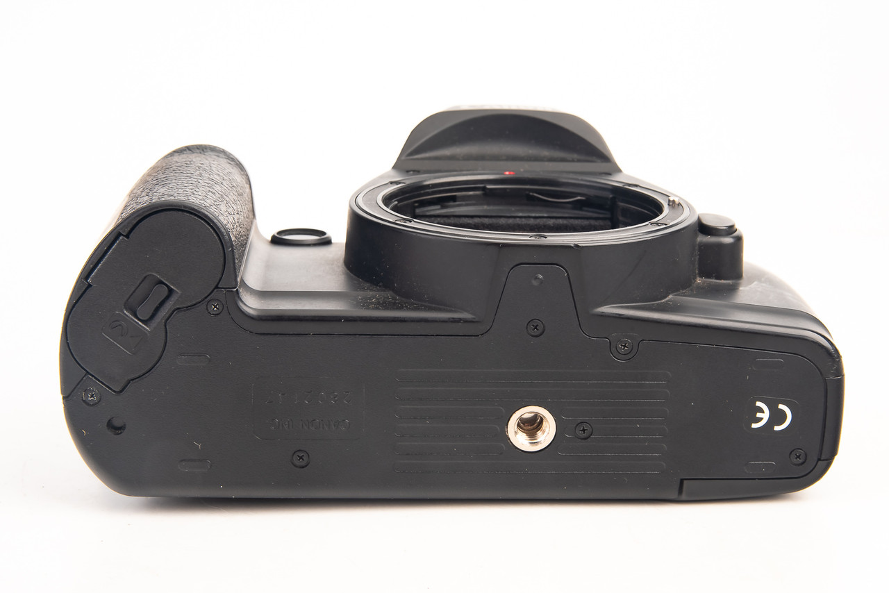 Canon EOS 5000 / EOS 888 35mm SLR Film Camera Body AS-IS Parts
