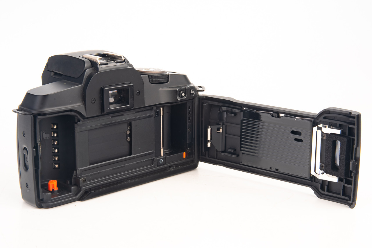 Canon EOS 5000 / EOS 888 35mm SLR Film Camera Body AS-IS Parts