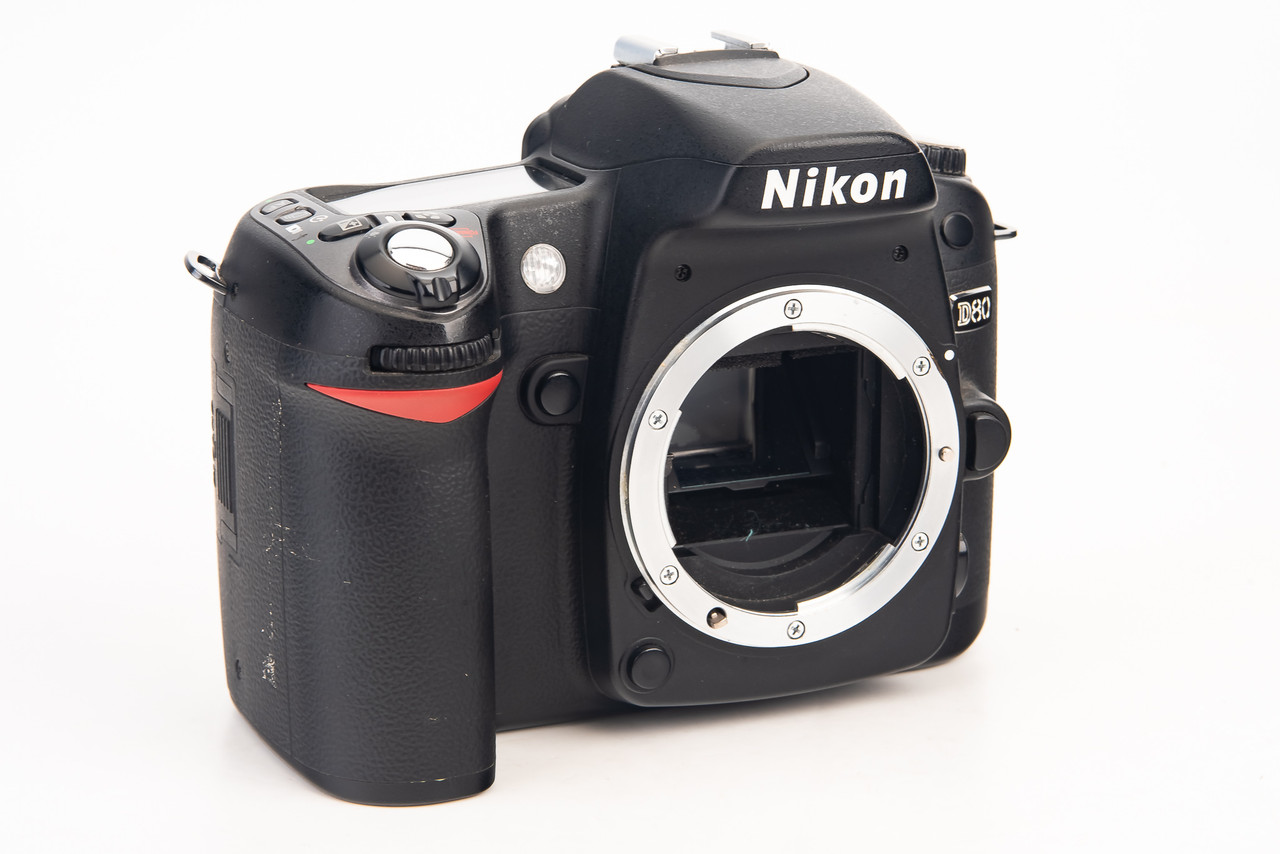 Nikon D80 10.2MP Digital SLR Camera Body DX F Mount TESTED V24