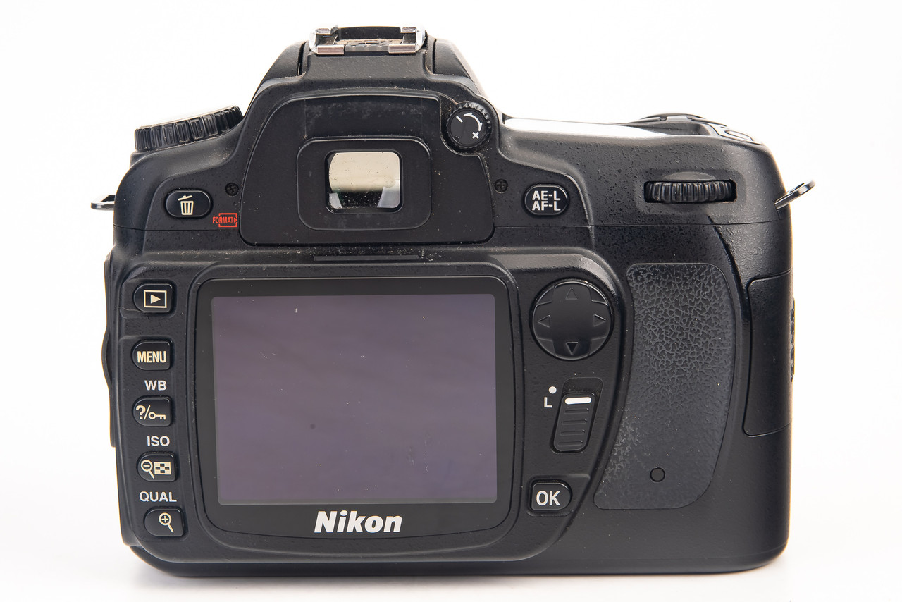 Nikon D80 10.2MP Digital SLR Camera Body DX F Mount TESTED V24