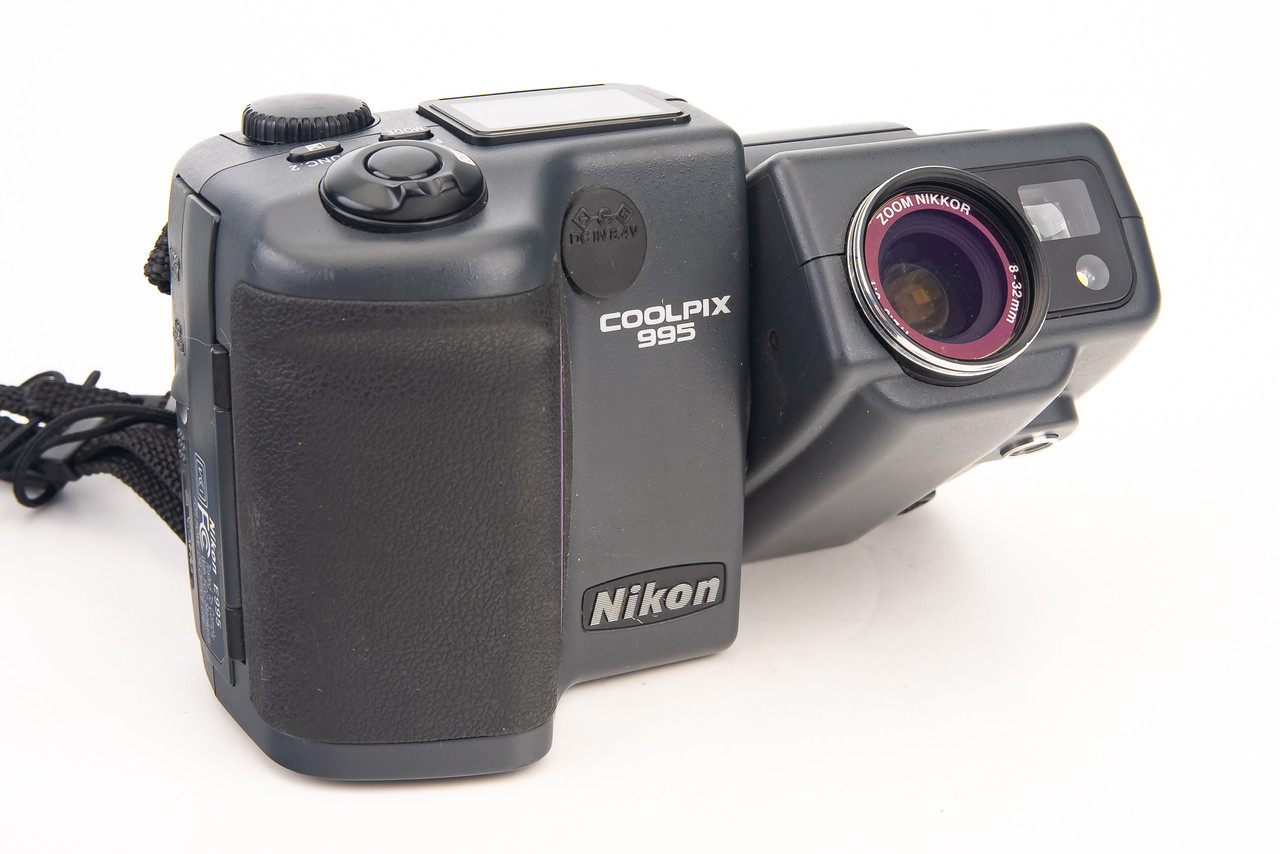 Nikon Coolpix 995 Black 1.8