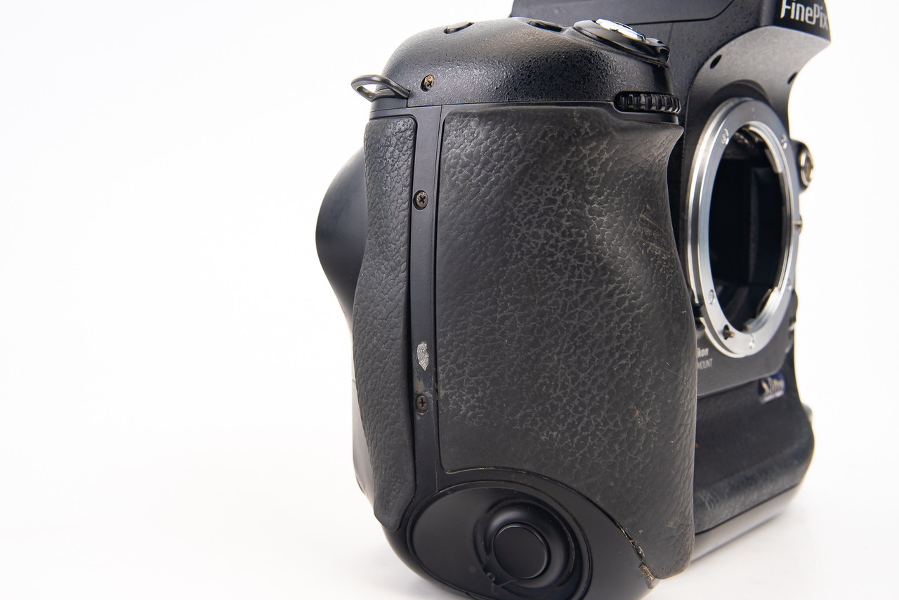 Fujifilm FinePix S S3 Pro 12.9MP Digital SLR Camera Nikon F Mount 