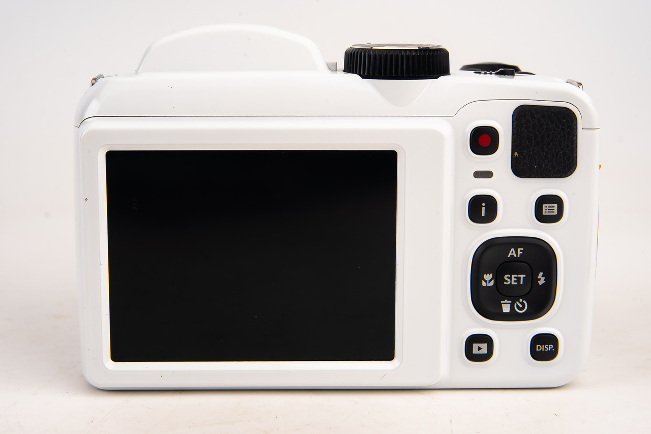 Kodak PIXPRO AZ252 Astro Zoom 16MP Point and Shoot Digital Camera