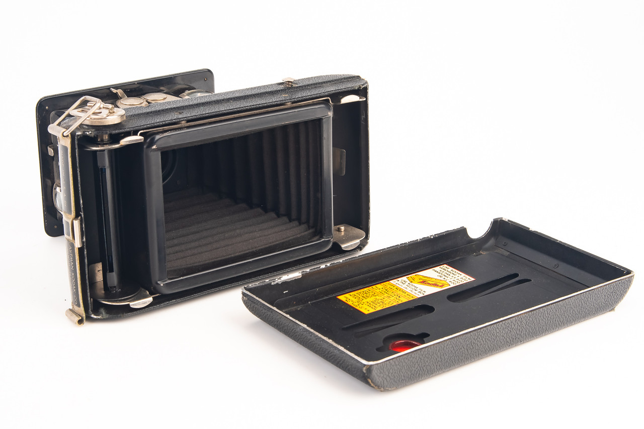 Jiffy Kodak Six-20 Vintage Folding Camera with Twindar Lens TESTED