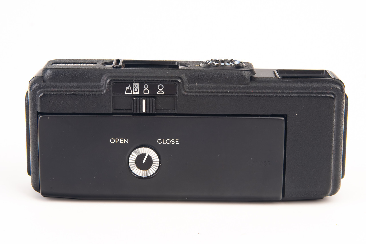 Minolta 16 QT Cubegun Kit 16mm Subminiature Camera in Case & Box