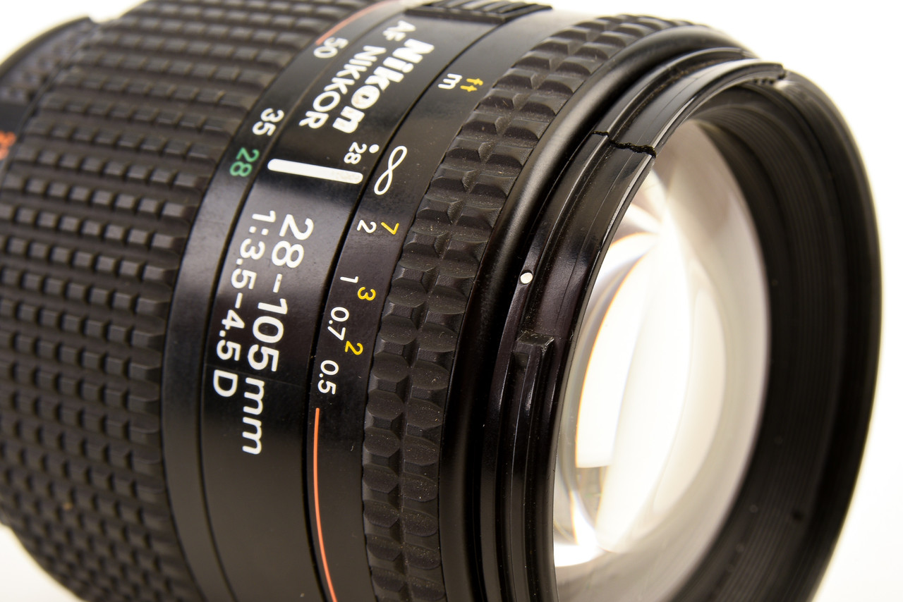 Nikon AF Zoom Nikkor 28-105mm f/3.5~4.5 D Macro FX Lens AS-IS