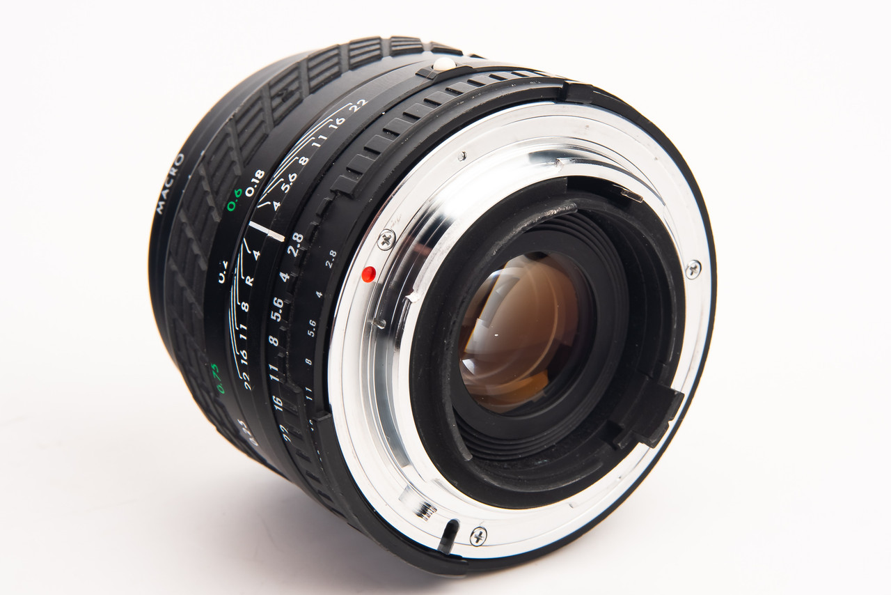 Nikon F AiS Mount Sigma 24mm f/2.8 Super Wide II Multi Coated MF