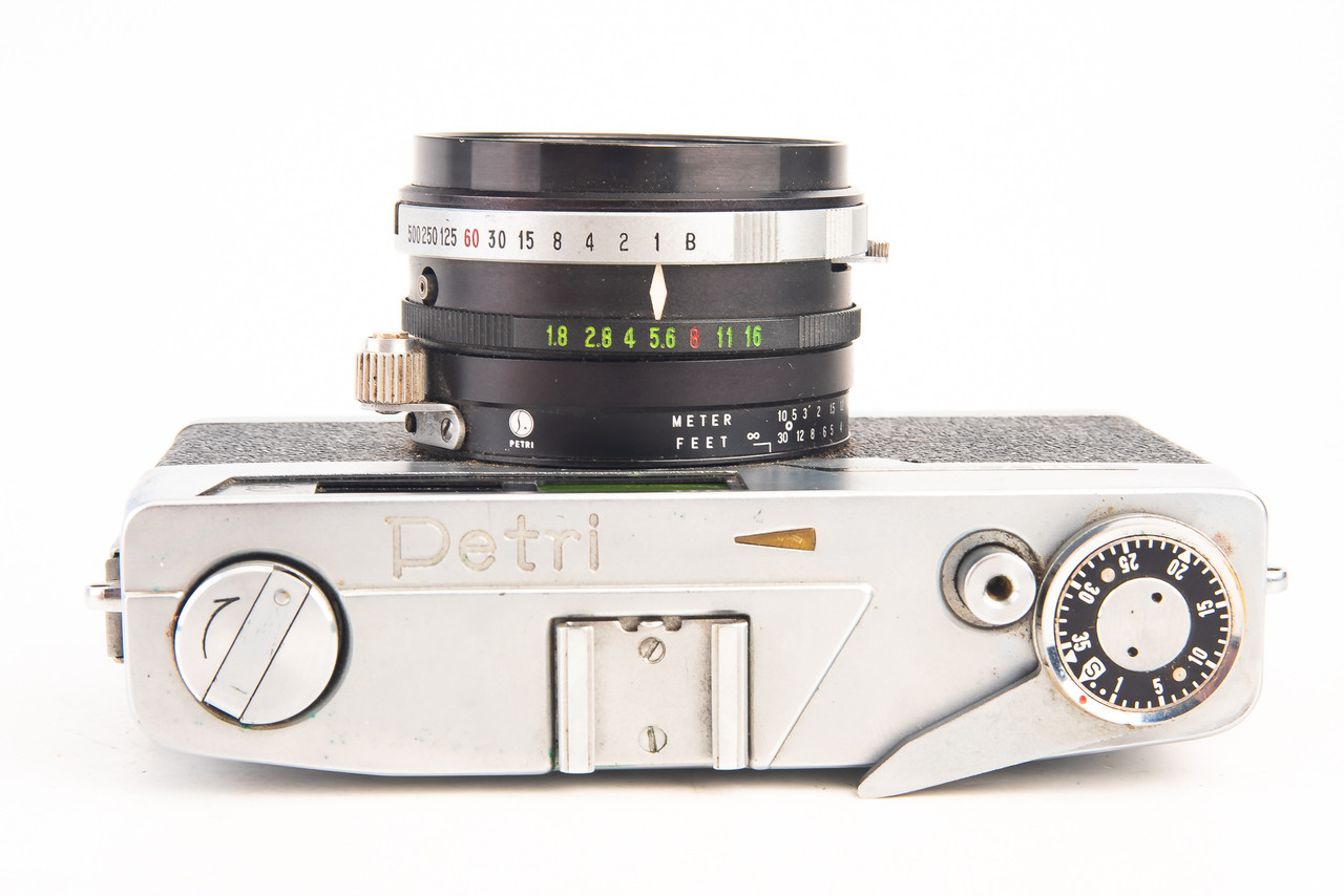 Petri 7 35mm Film Rangefinder Camera with 45mm f/1.8 Lens Vintage