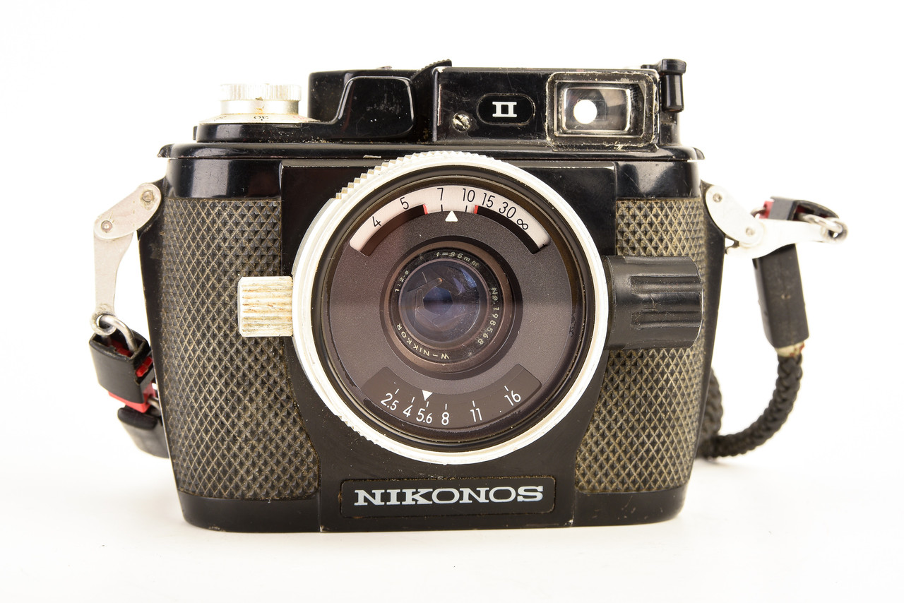 Nikon Nikonos II Underwater 35mm Film Camera w W-Nikkor 35mm f/2.5