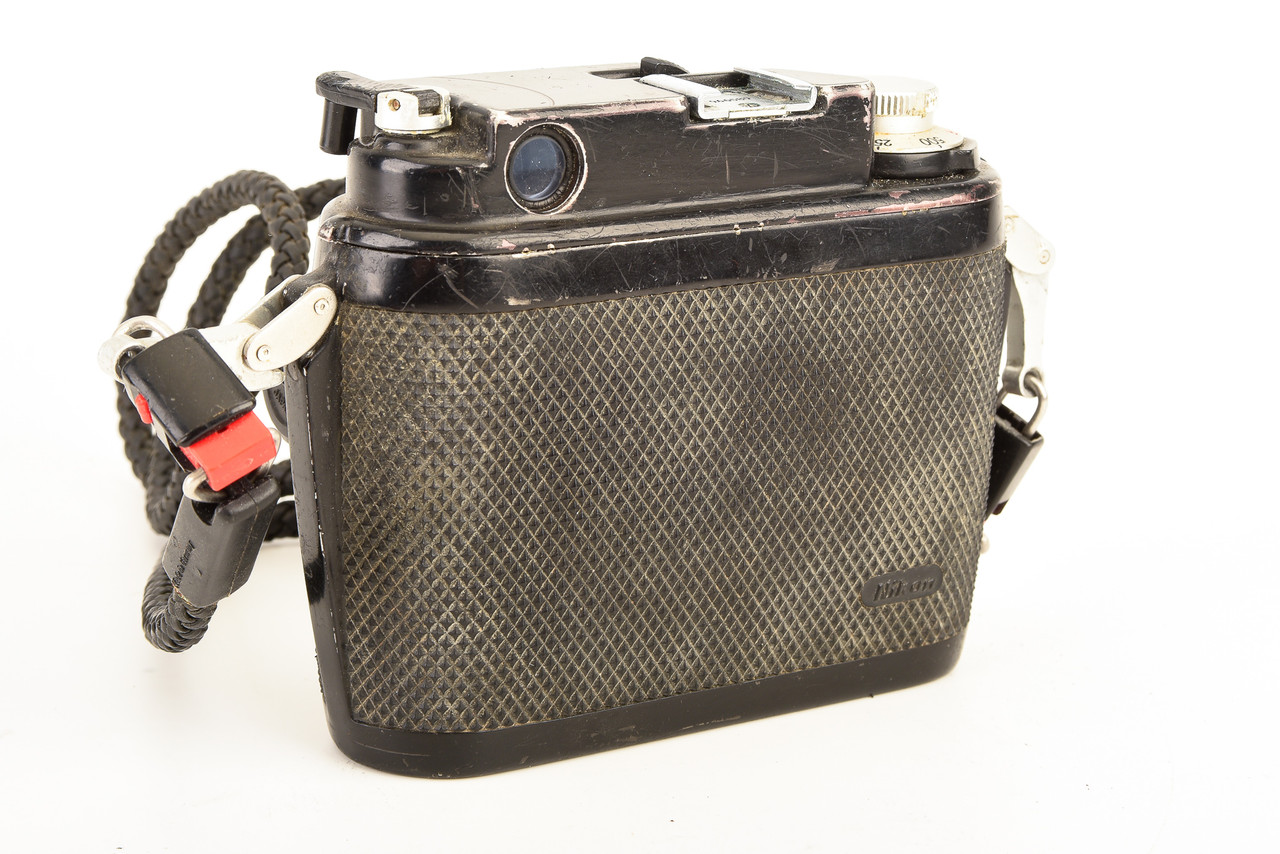 NIKONOS II フィルムカメラ 35mm 中古 Nikon Nikonos II Underwater 35mm Film Camera w W-Nikkor 35mm f/2.5
