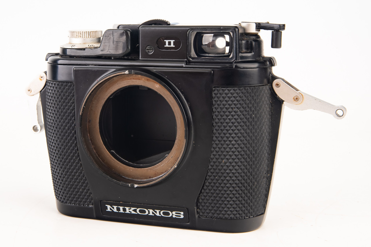 Nikon Nikonos II Underwater Waterproof 35mm Film Camera Body