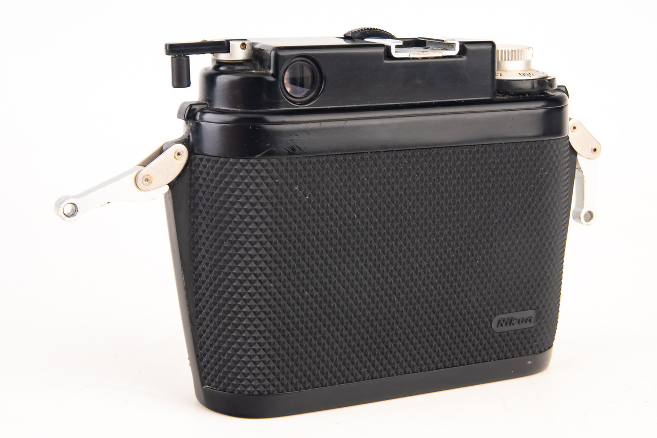Nikon Nikonos II Underwater Waterproof 35mm Film Camera Body