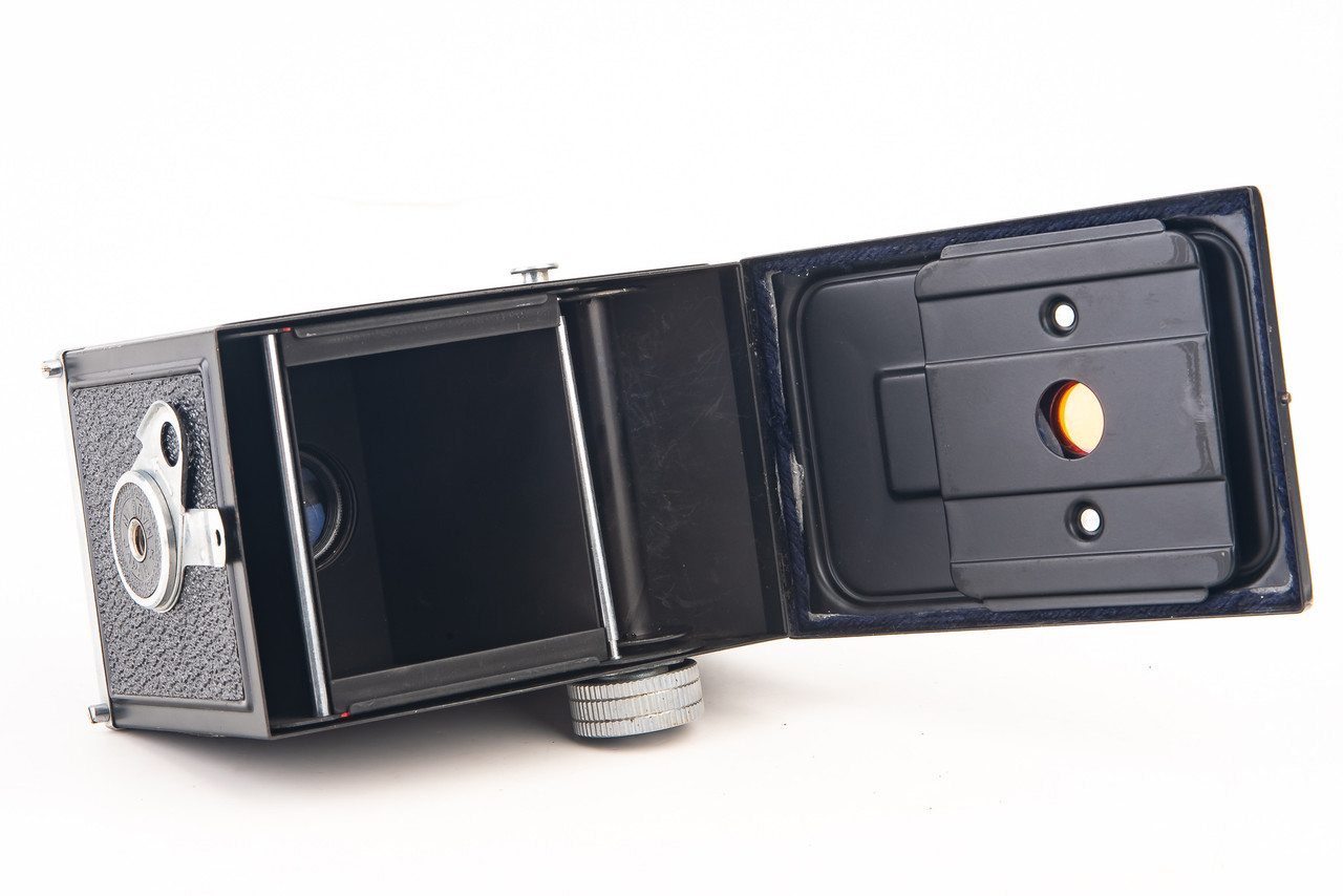 Riken Ricohflex Model VII 120 Film 6x6cm TLR Camera with 80mm Lens