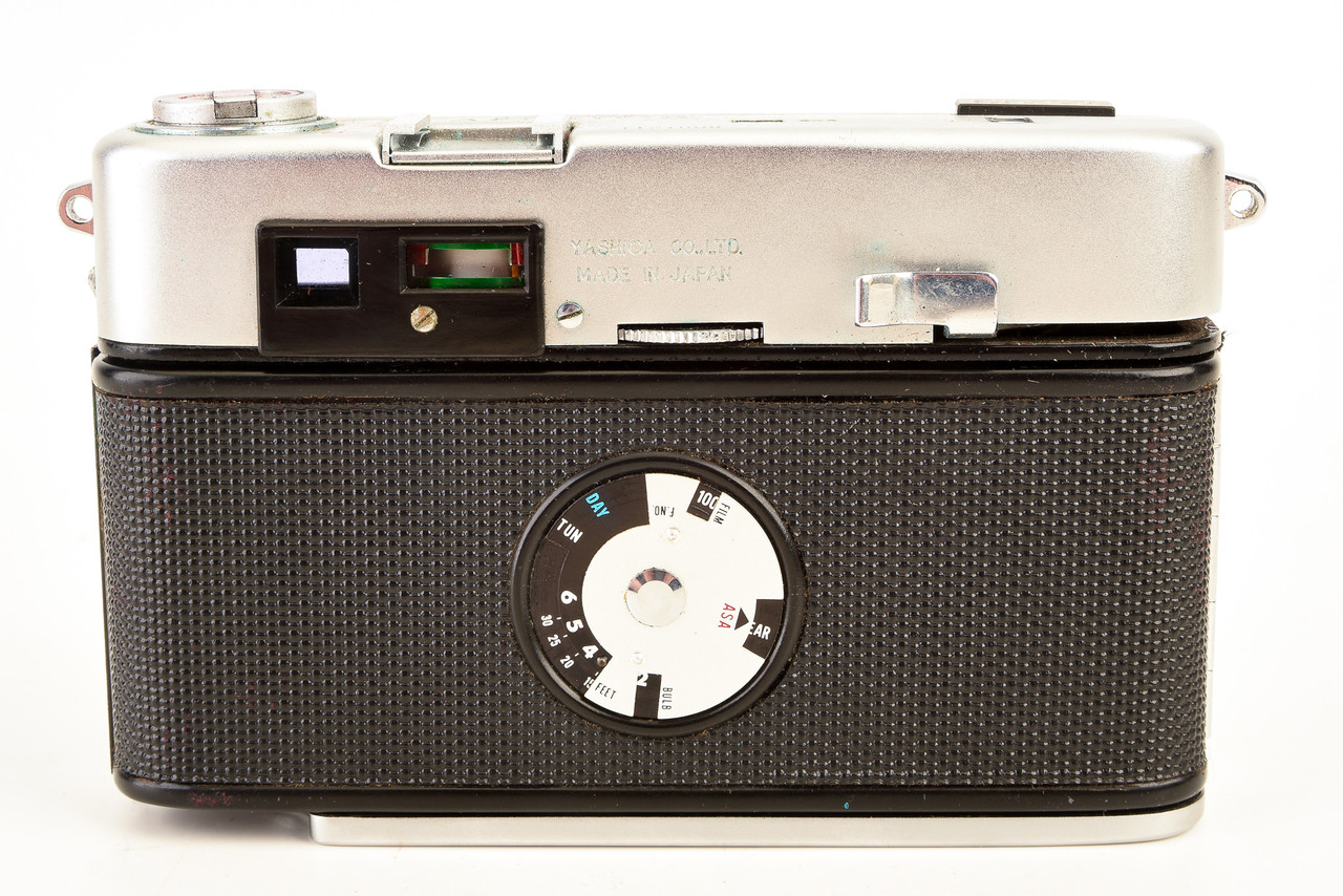 Yashica 35 Flash-O-Set 35mm Film Rangefinder Camera in Box AS-IS
