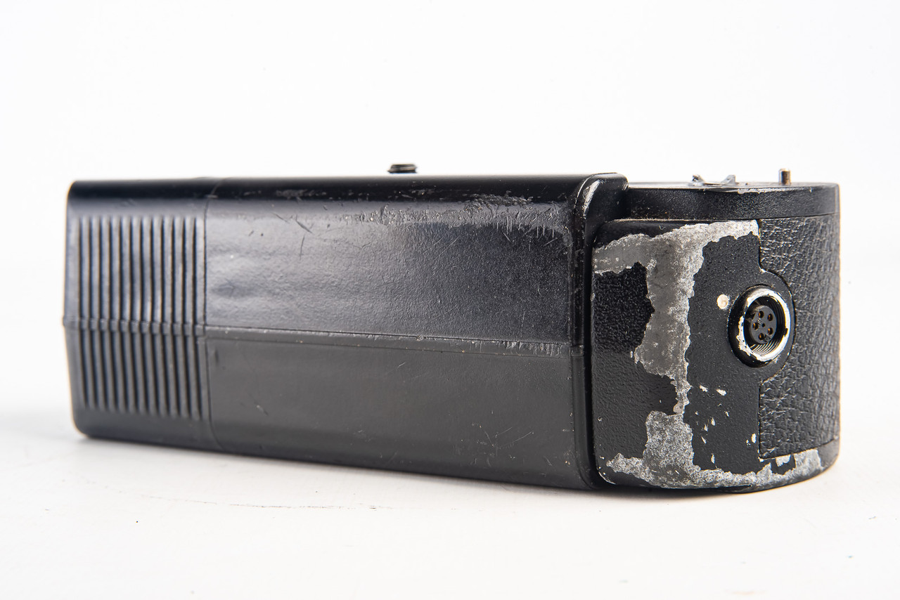 Leitz Leica Motor Drive R 14310 for R5 R6 R7 w Battery Holder