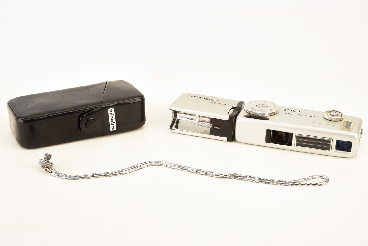 Minolta-16 MG フィルムカメラ Vintage Minolta 16 MG Subminiature Camera Japan 16mm Silver