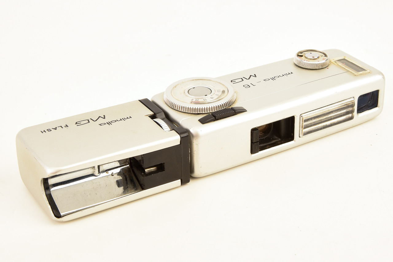 Minolta 16 MG 16mm Film Subminiature Spy Camera with Flash