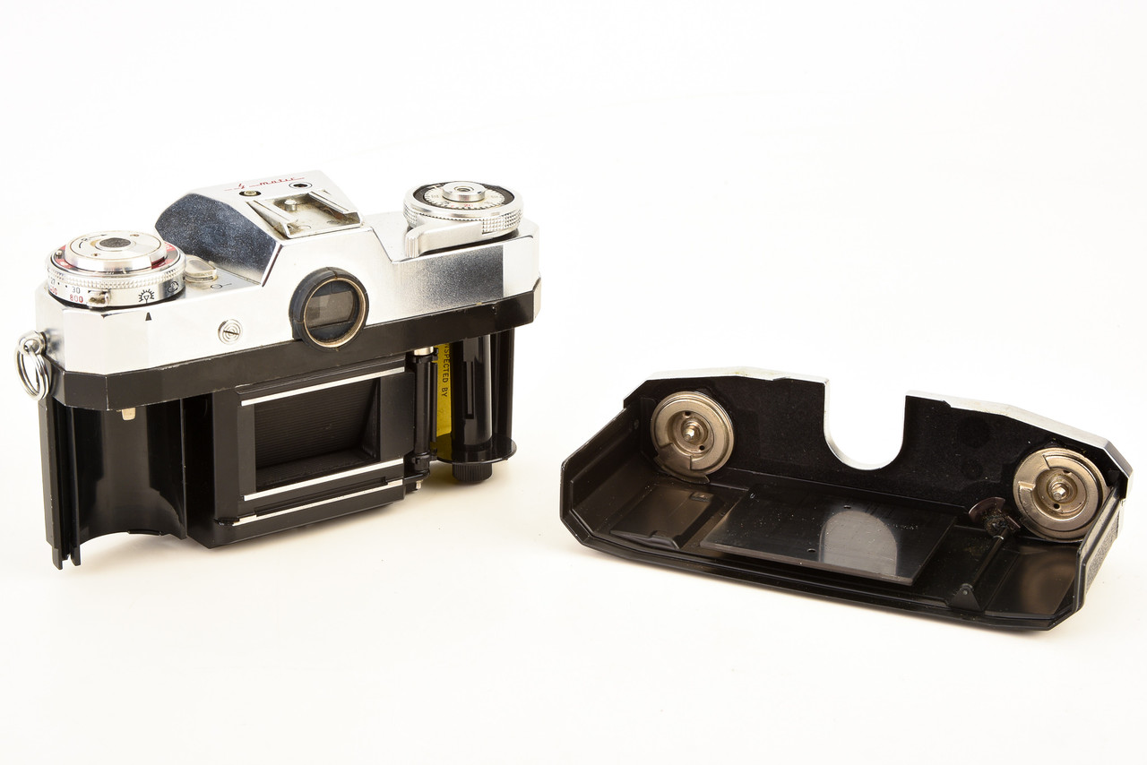 Zeiss Ikon Contaflex S Matic 35mm SLR Film Camera w Tessar 50mm