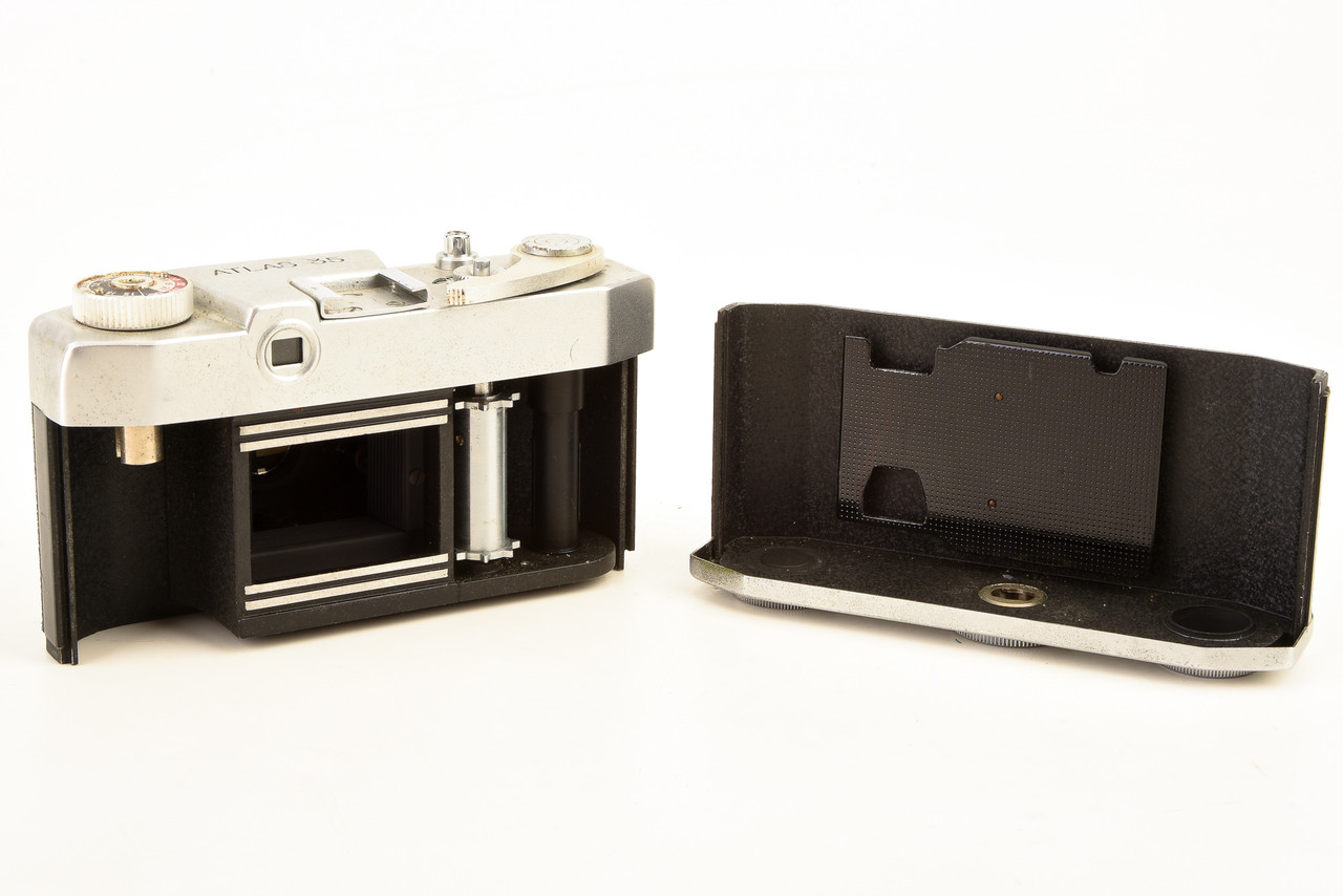Yamato Atlas 35 35mm Film Viewfinder Camera with Color Luna 45mm f