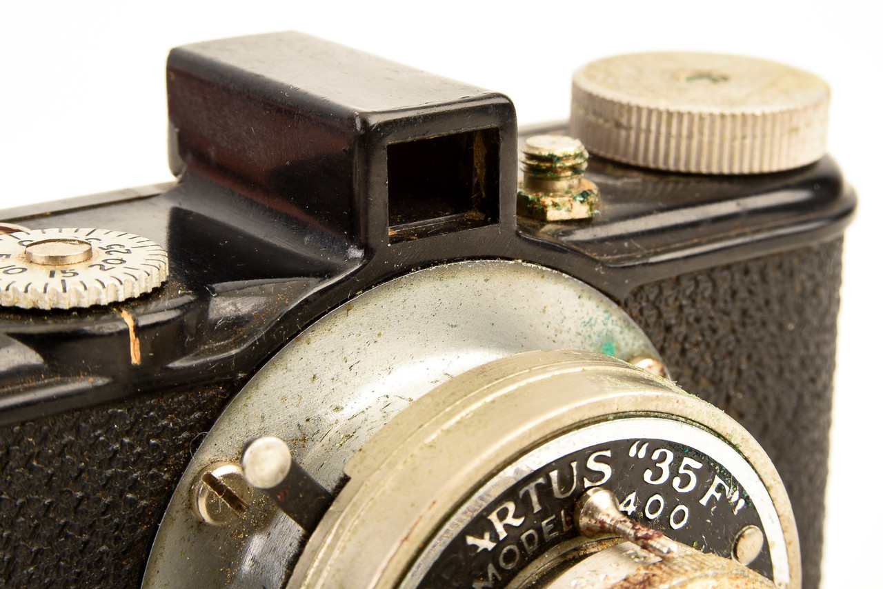 Herold Spartus 35F Model 400 35mm Bakelite Camera WORKS V26