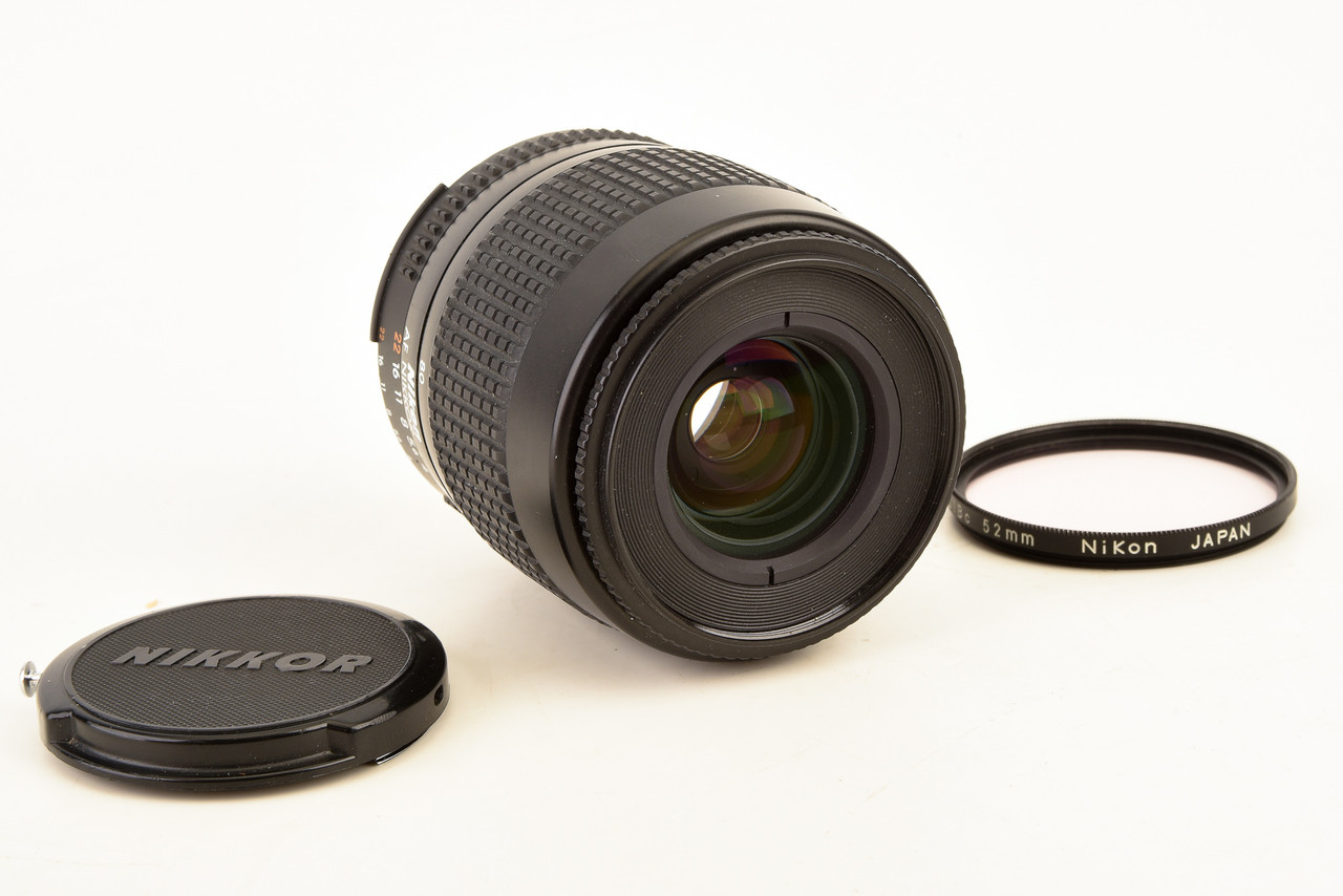 Nikon AF Nikkor 35-80mm f/4~5.6 D Zoom Autofocus Lens with Front