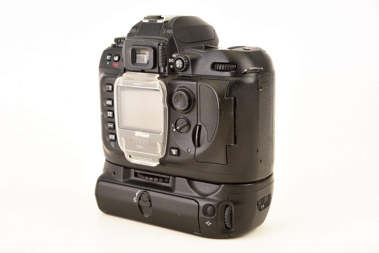Nikon D100 6.1 MP Digital SLR Camera Body with MB-D100 Grip Cap