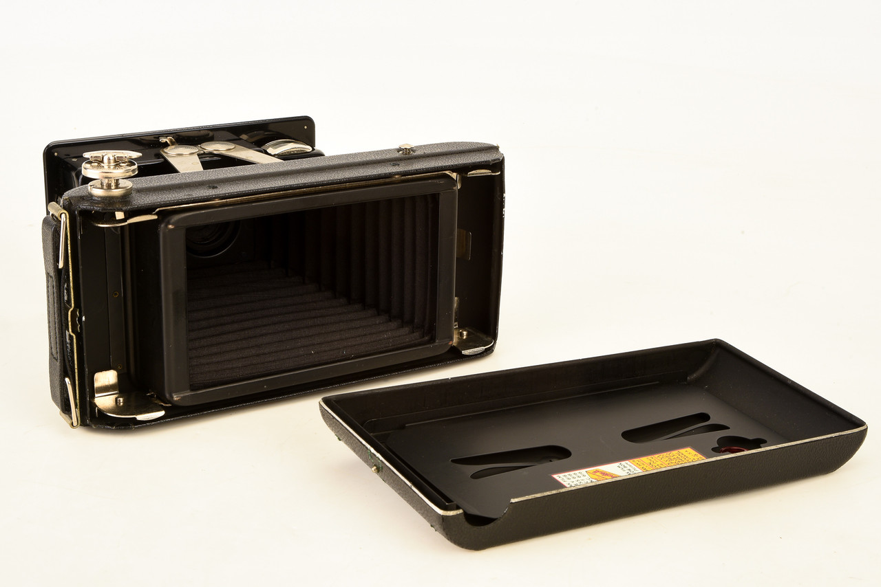 Kodak Jiffy Six-16 616 Roll Film Folding Camera Vintage in