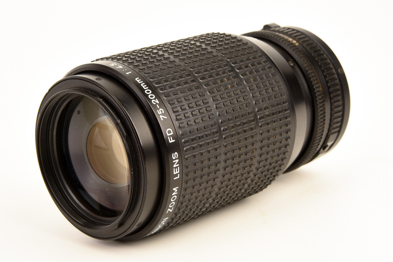 Canon FD 75-200mm f/4.5 Manual Focus Zoom Telephoto Lens with Rear