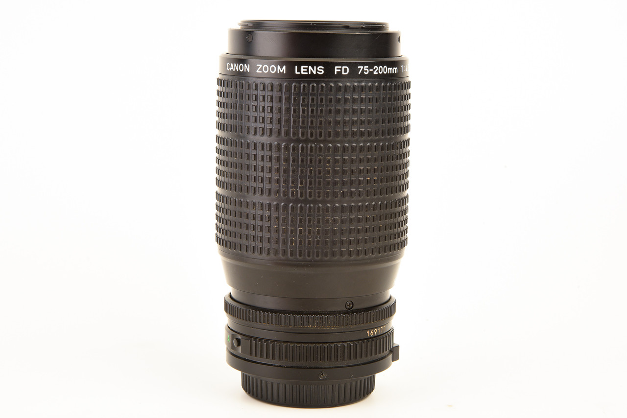 【超美品】キヤノン FD 75-200mm F4.5 #2913736 Canon FD 75-200mm f/4.5 Manual Focus Zoom Telephoto Lens with Rear