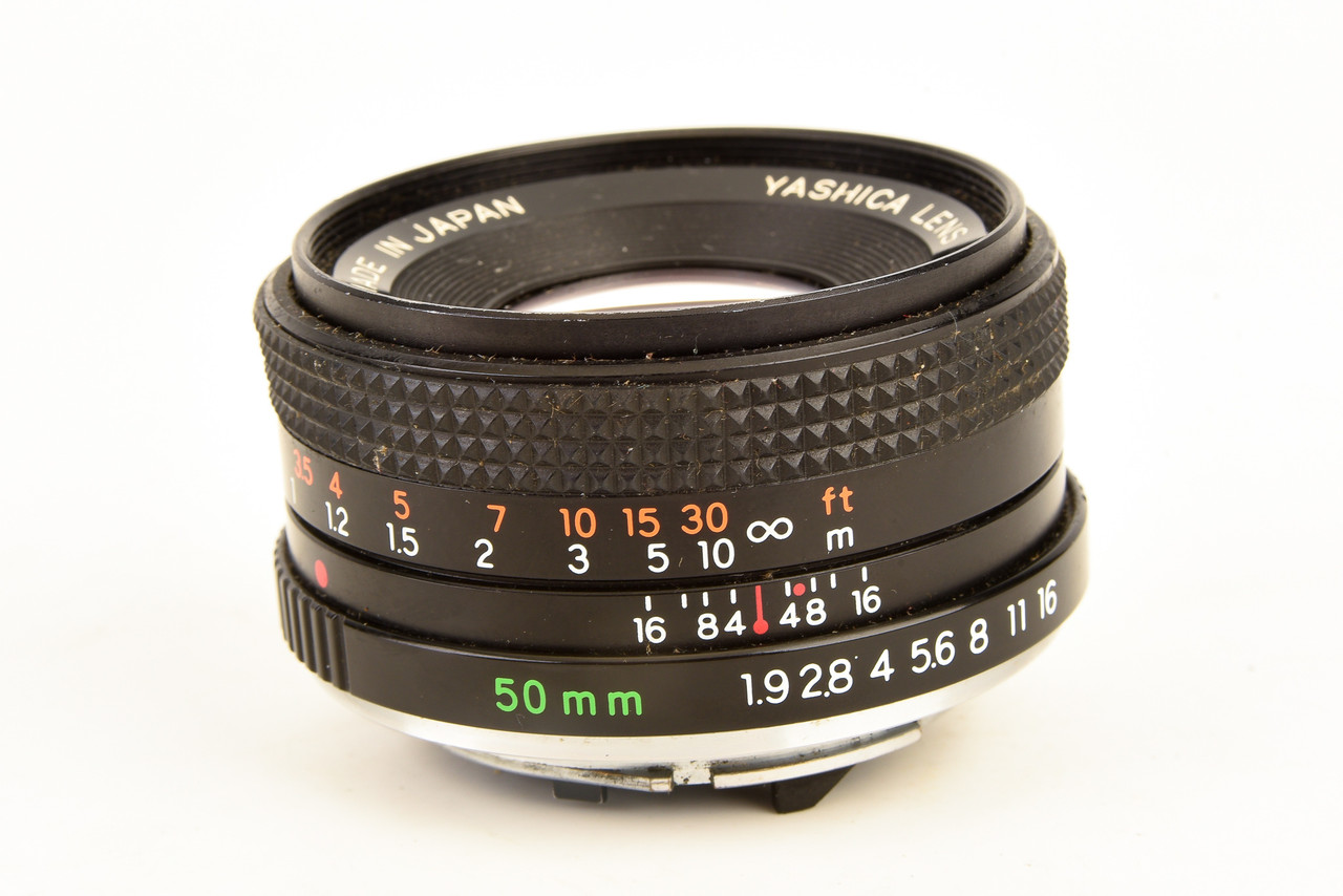 Yashica ML 50mm f/1.9 Standard Prime Manual Focus Lens for C/Y