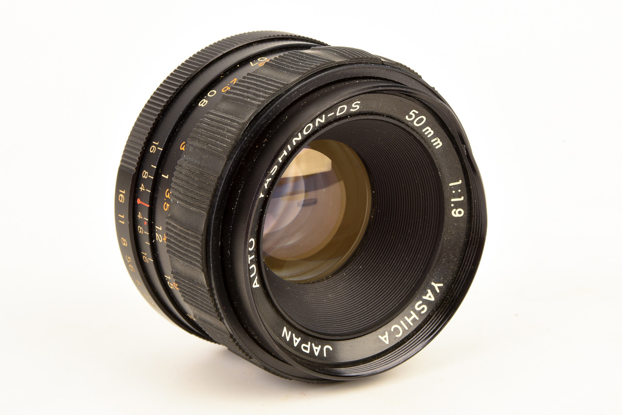 Yashica Yashinon-DX 50mm f/1.9 Standard Prime Lens with Cap