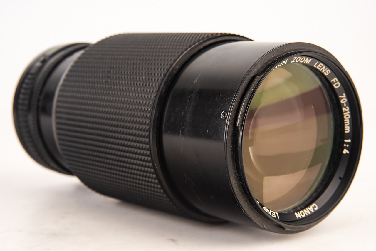 Canon FD 70-210mm f/4 Telephoto Zoom Lens Manual Focus with Rear