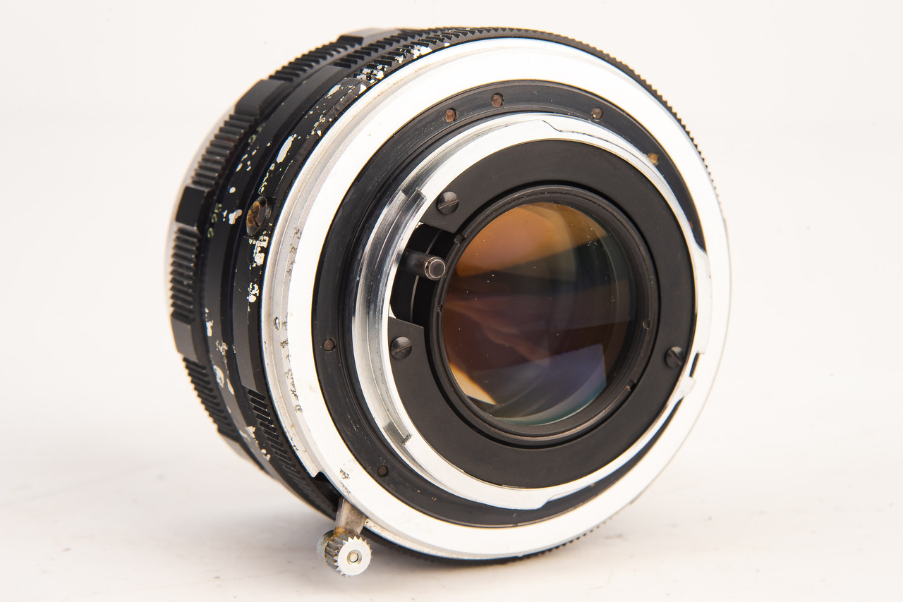 Minolta Rokkor-PF 55mm f/1.8 Manual Focus Prime Lens w Caps MD MC