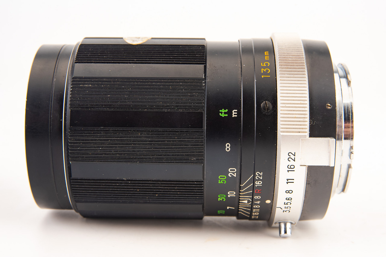 Minolta MD Mount MC Tele Rokkor-QD 135mm f/3.5 Telephoto Lens w