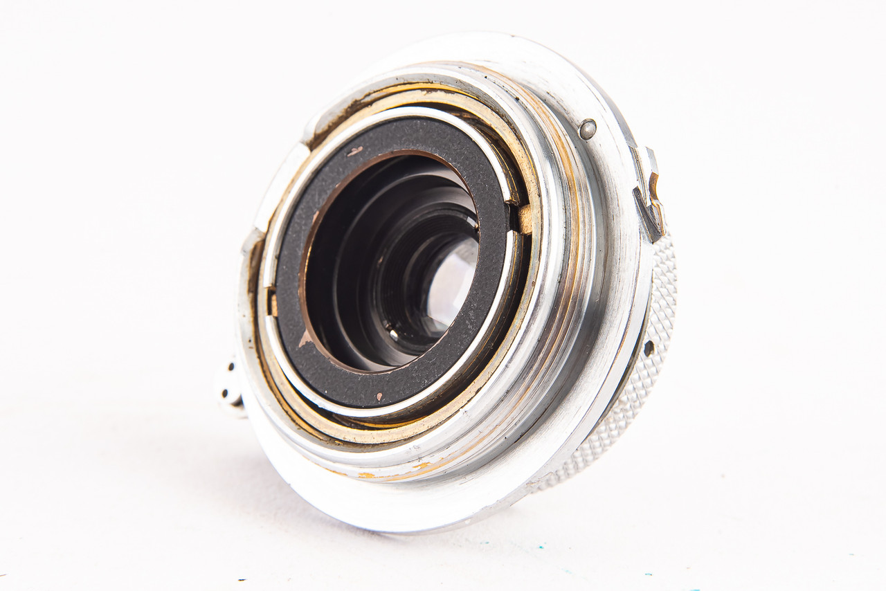 Leica Leitz Elmar 3.5cm 35mm f/3.5 Wide Angle Lens M39 with Caps