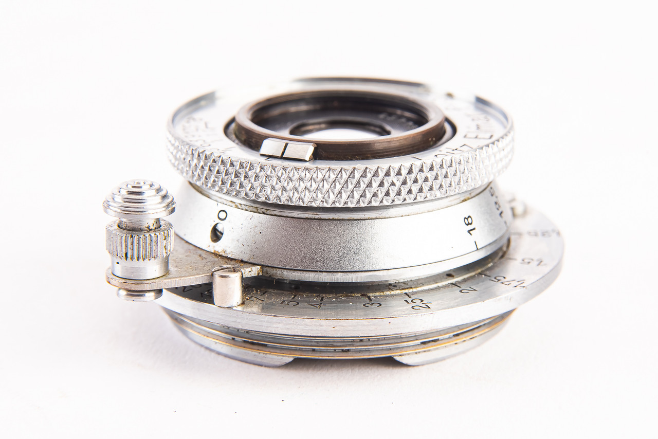 Leica Leitz Elmar 3.5cm 35mm f/3.5 Wide Angle Lens M39 with Caps