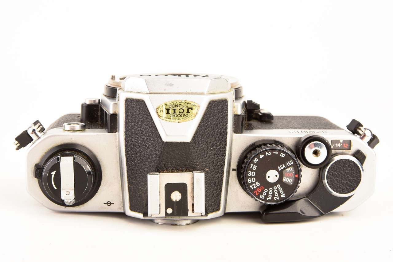 Nikon FM2 35mm SLR Film Camera Body Chrome Japan AS-IS for Parts