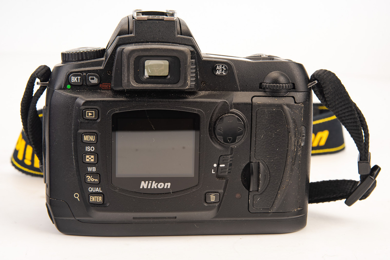Nikon D70 Digital SLR Camera Body with 1GB CF Card Charger