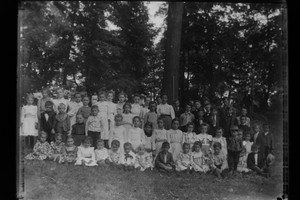 Antique 6X8 Glass Plate Negative Family Portrait Children E12