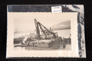 1948 Columbia River Flood Sunk Riverboat Antique Black & White Photo V16