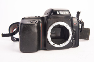 Nikon N50 F50 35mm SLR Film Camera Body with Strap Tested Works F Mount V18