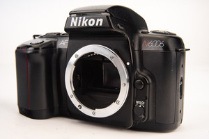 Nikon N6006 35mm SLR Auto Focus Film Camera Body TESTED V28