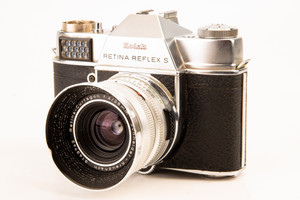 Kodak Retina Reflex S 35mm SLR Film Camera with 28mm f/4 Lens Vintage V20