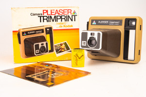 Kodak Pleaser Trimprint Instant Film Camera with Manual in Box NEAR MINT V22