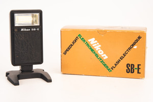 Nikon Speedlight SB-E Shoe Mount Xenon Flash for EM FE FM Cameras in Box V29
