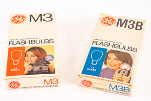 Vintage GE General Electric M3 12 Bulbs and M3B 10 Bulbs Flashbulbs V17
